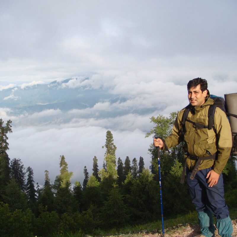 14173606938_61ca6ab4c3_k Dressing for Outdoor Adventures: What to Wear on Outdoor Trips.