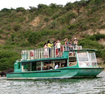 Boat cruise on Kazinga channel