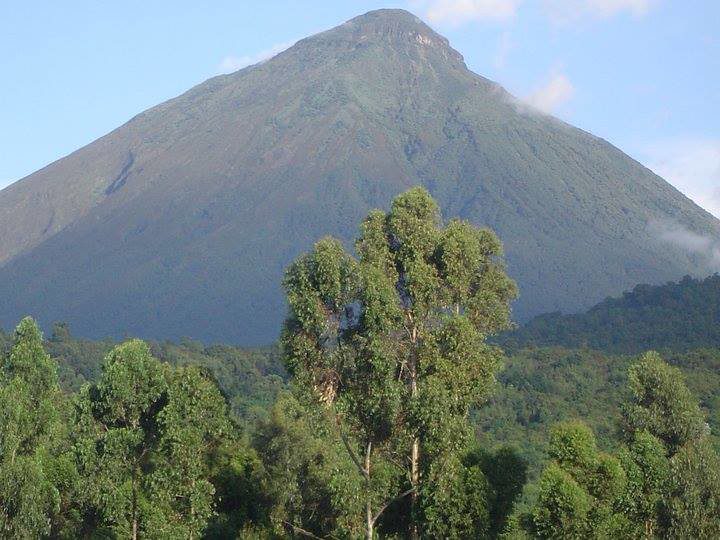 Hiking Mount Muhabura