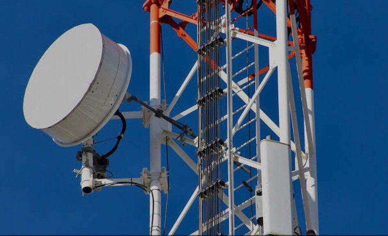 Network mast broadcasting internet signal for improved internet speed in Uganda