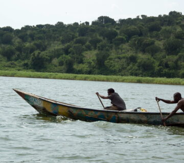 Canoe Safaris in Uganda2 360x320