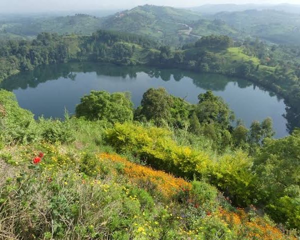Lake Nkuruba and the Fort Portal Crater Lakes Circuit on Foot