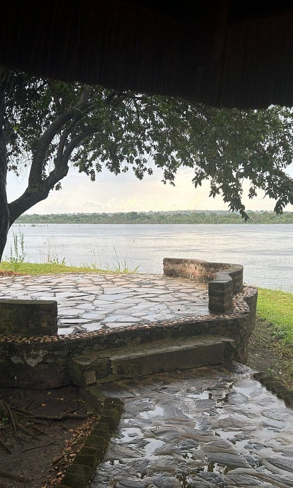 Kabalega Wilderness Lodge 600x1000
